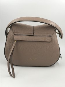 Gianni Chiarini Helena Round Crossbody Bag – Taupe Leather, 27x20x10 cm