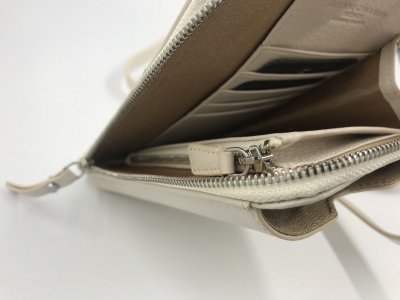 Gianni Chiarini Wallet Crossbody – Offwhite Leather, Compact Phone Bag