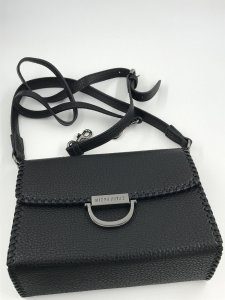 Hispanitas Black Grained Leather Shoulder Bag – 25x18x10 cm